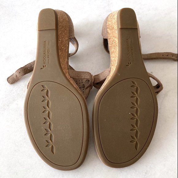 NWOT! New Koolaburra by Ugg tan Briona wedge sandal, cork & suede, ankle straps - Picture 3 of 9